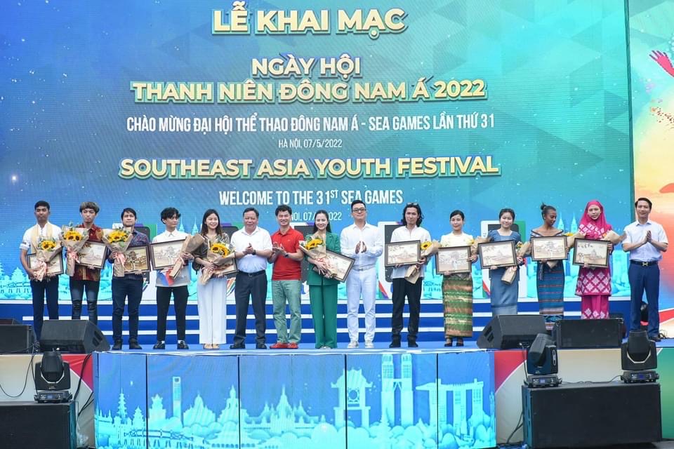 Hơn 100 Đoàn viên thanh niên Học viện Tài chính tham gia "Lễ khai mạc Festival Thanh niên Đông Nam Á 2022"