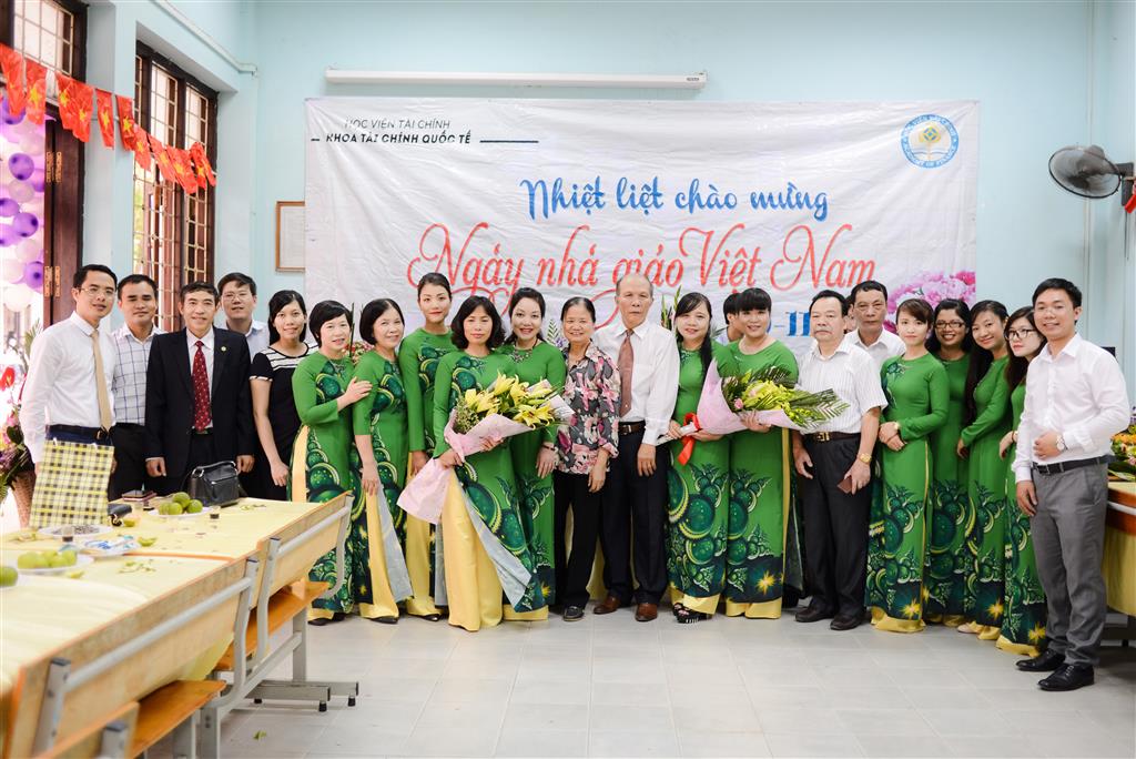 Khoa Tài chính quốc tế tổ chức Lễ kỷ niệm ngày Nhà giáo Việt Nam 2015